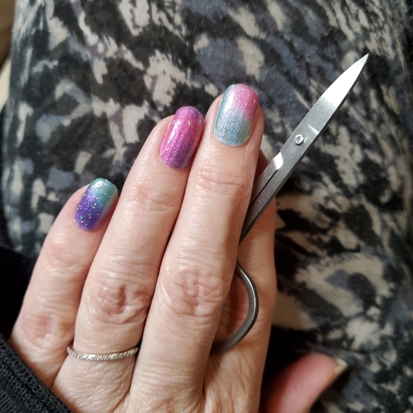 Dry Nail Polish Strips & Gel Wraps (No UV Light Required) - Picture 9 of 14